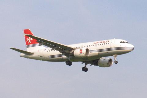 9H-AEJ - A319-111 - Air Malta - BRU - 09-06-2006