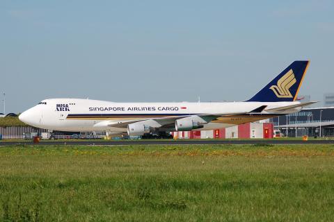 9V-SFP - 747-412F - Singapore Airlines - AMS - 10-09-2006
