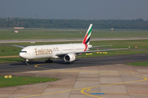 A6-EMQ - 777-31H - Emirates - DUS - 14-10-2006b
