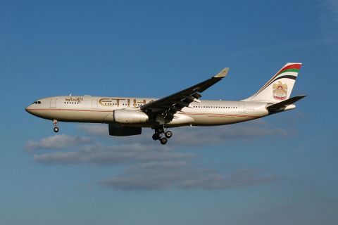 A6-EYD - A330-243 - Etihad Airways - BRU - 08-09-2006