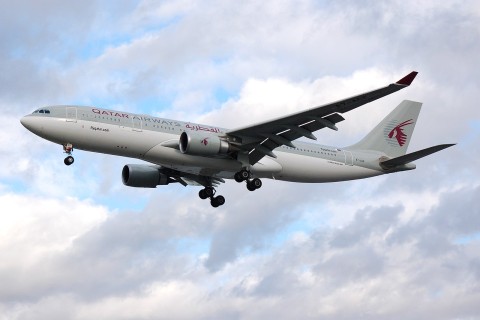 A7-ACF - A330-202 - Qatar Airways - LHR - 13-11-2006