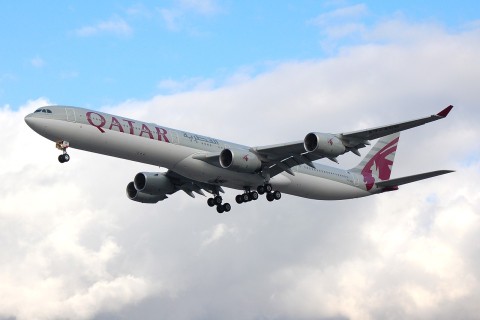 A7-AGB - A340-642 - Qatar Airways - LHR - 13-11-2006