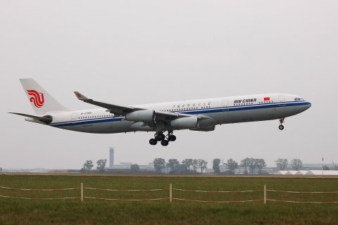B-2386 - A340-313 - Air China - CDG - 17-09-2006