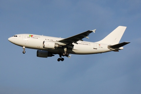 CS-TDI - A310-304 - TAP _ Air Portugal - LGW - 10-12-2006
