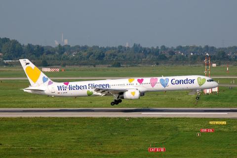 D-ABON - 757-330 - Condor - DUS - 14-10-2006