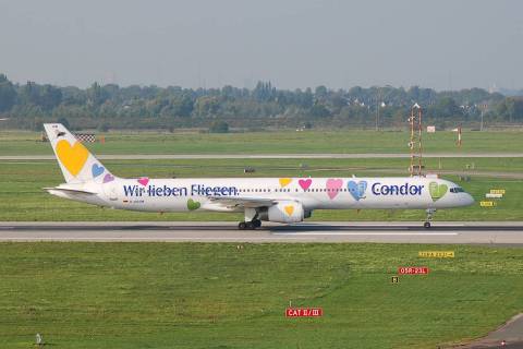 D-ABON - 757-330 - Condor - DUS - 14-10-2006c