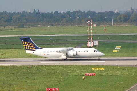 D-AEWL - BAe 146-300 - Lufthansa Regional - DUS - 14-10-2006b