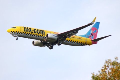 D-AHFX - 737-8K5(WL) - Hapag-Lloyd Express - CGN - 31-10-2006