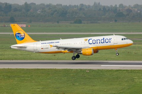 D-AICK - A320-212 - Condor - DUS - 14-10-2006b