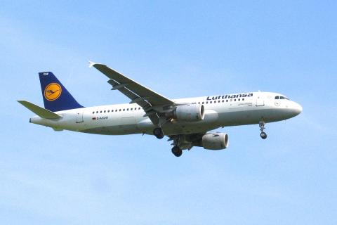 D-AIQW - A320-211 - Lufthansa - BRU - 09-06-2006