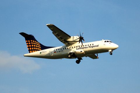 D-BTTT - ATR 42-500 - Lufthansa Regional - BRU - 18-06-2006