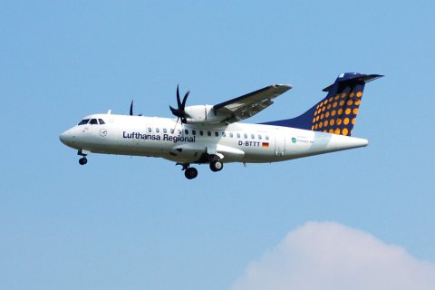 D-BTTT - ATR 42-500 - Lufthansa Regional - BRU - 29-06-2006