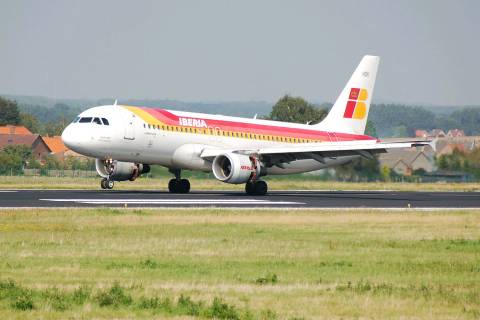 EC-HDK - A320-214 - Iberia - BRU - 06-09-2006
