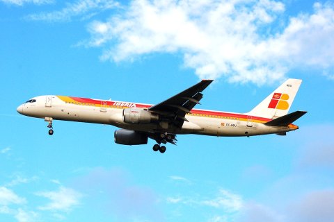 EC-HDU - 757-256 - Iberia - BRU - 26-11-2006