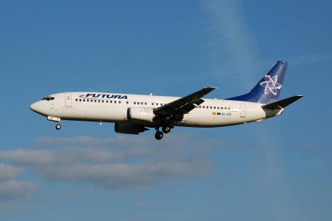 EC-IVR - 737-408 - Futura International Airways - BRU - 08-09-2006