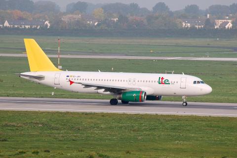 EC-JRX - A320-232 - LTE International Airways - DUS - 14-10-2006