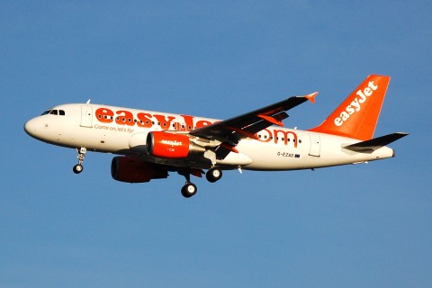G-EZAO - A319-111 - easyJet - LGW - 10-12-2006