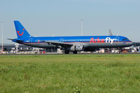 G-MIDW - A320-232 - ArkeFly - AMS - 10-09-2006