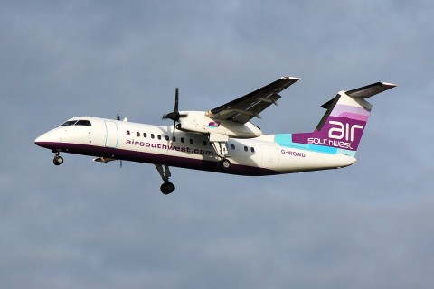 G-WOWD - DHC-8-311 - Air Southwest - LGW - 10-12-2006