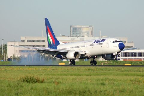HA-LOK - 737-8Q8 - Malev Hungarian Airlines - AMS - 10-09-2006