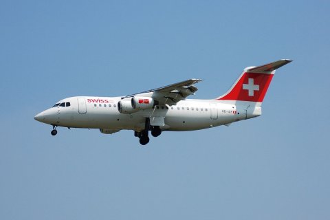 HB-IXF - RJ85 - Swiss - BRU - 29-06-2006