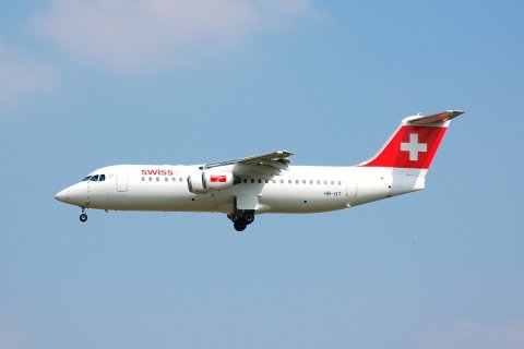 HB-IXT - RJ100 - Swiss - BRU - 29-06-2006