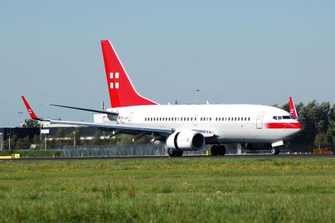 HB-JJA - 737-7AK(WL) - PrivatAir - AMS - 10-09-2006