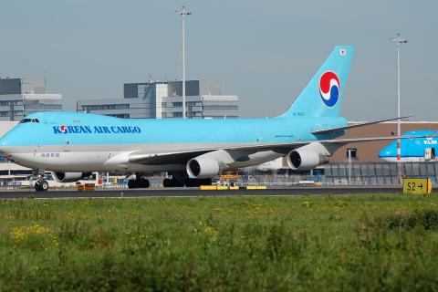 HL7603 - 747-4B5F(ER) - Korean Air Lines - AMS - 10-09-2006b