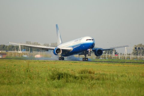N642UA - 767-322(ER) - United Airlines - AMS - 10-09-2006
