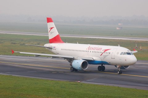 OE-LDE - A319-112 - Austrian Airlines - DUS - 03-11-2006