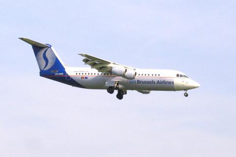 OO-DWE - RJ100 - SN Brussels Airlines - BRU - 09-06-2006