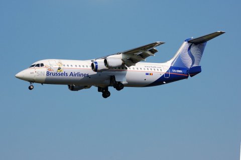 OO-DWH - RJ100 - SN Brussels Airlines - BRU - 29-06-2006