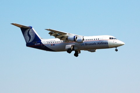 OO-DWH - RJ100 - SN Brussels Airlines - BRU - 13-07-2006