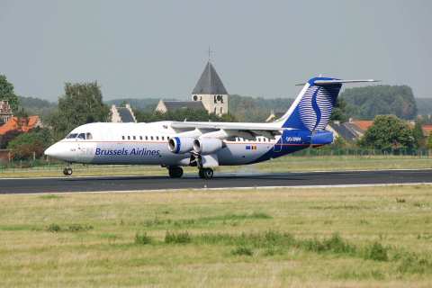 OO-DWH - RJ100 - SN Brussels Airlines - BRU - 06-09-2006