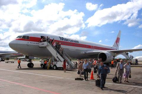 PH-MCL - 767-31A(ER) - Martinair Holland - PUJ - 05-05-2006