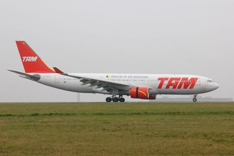 PT-MVD - A330-223 - TAM Linhas Aereas - CDG - 17-09-2006