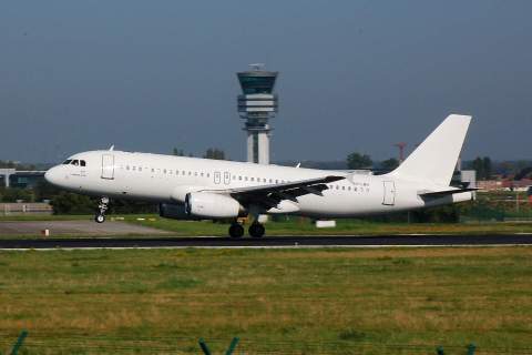 SU-LBH - A320-233 - Lotus Air - BRU - 21-09-2006
