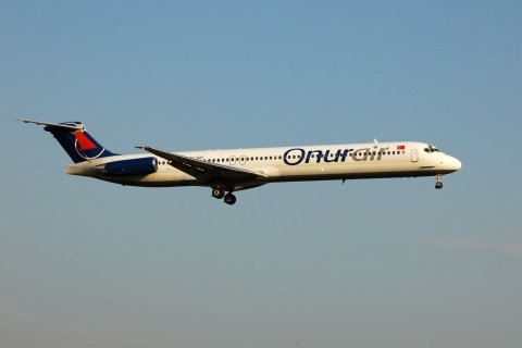 TC-DAV - MD-80 - Onur Air - BRU - 13-07-2006