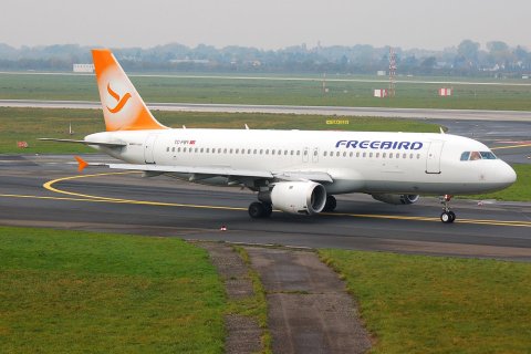 TC-FBY - A320-211 - Freebird Airlines - DUS - 23-12-2006