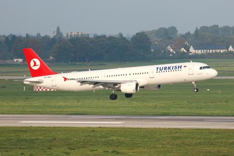 TC-JMB - A321-111 - Turkish Airlines - DUS - 14-10-2006