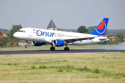 TC-OAD - A320-212 - Onur Air - BRU - 06-09-2006