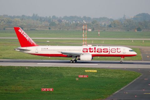 TC-OGS - 757-256 - Atlasjet - DUS - 14-10-2006