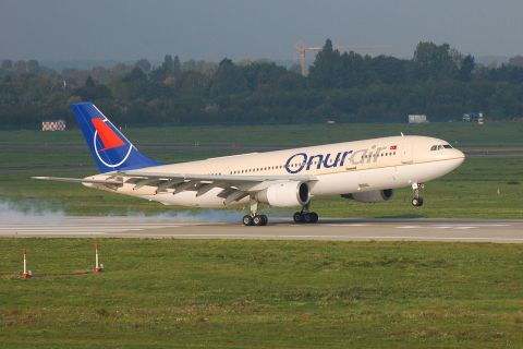 TC-ONU - A300B4-203 - Onur Air - DUS - 14-10-2006