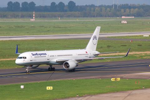 TC-SNA - 757-2Q8(WL) - SunExpress - DUS - 14-10-2006b