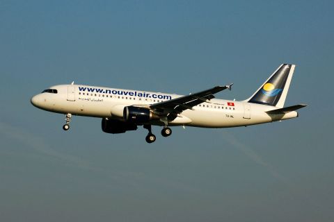 TS-INL - A320-211 - Nouvelair Tunisie - BRU - 06-09-2006