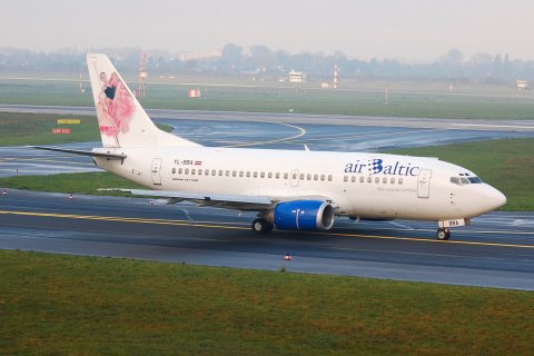 YL-BBA - 737-505 - Air Baltic - DUS - 03-11-2006
