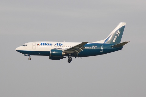 YR-BAB - 737-53A - Blue Air - CRL - 05-11-2006b