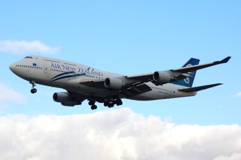 ZK-SUJ - 747-4F6 - Air New Zealand - LHR - 13-11-2006