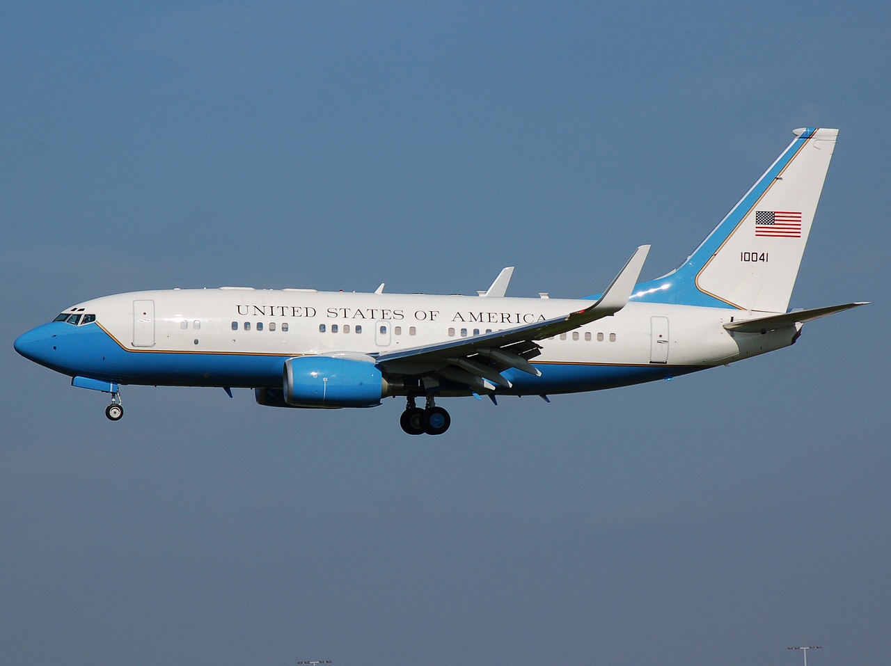 01-0041 - 737-7DM (C-40B Clipper) - United States Air Force - CRL - 23-09-2007