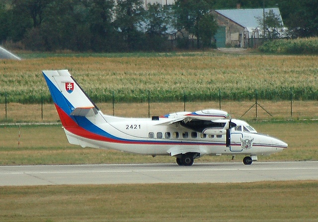 2421 - L410UVP - Slovak Republic - BTS - 10-08-2007